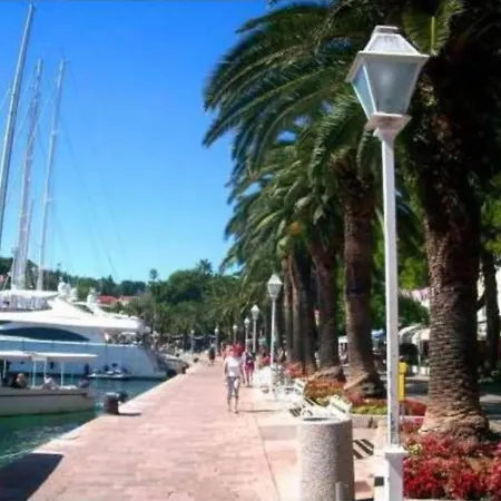 Luka's - 